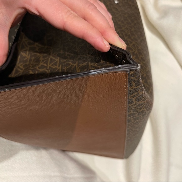 Large Calvin Klein tote /used - Picture 4 of 6